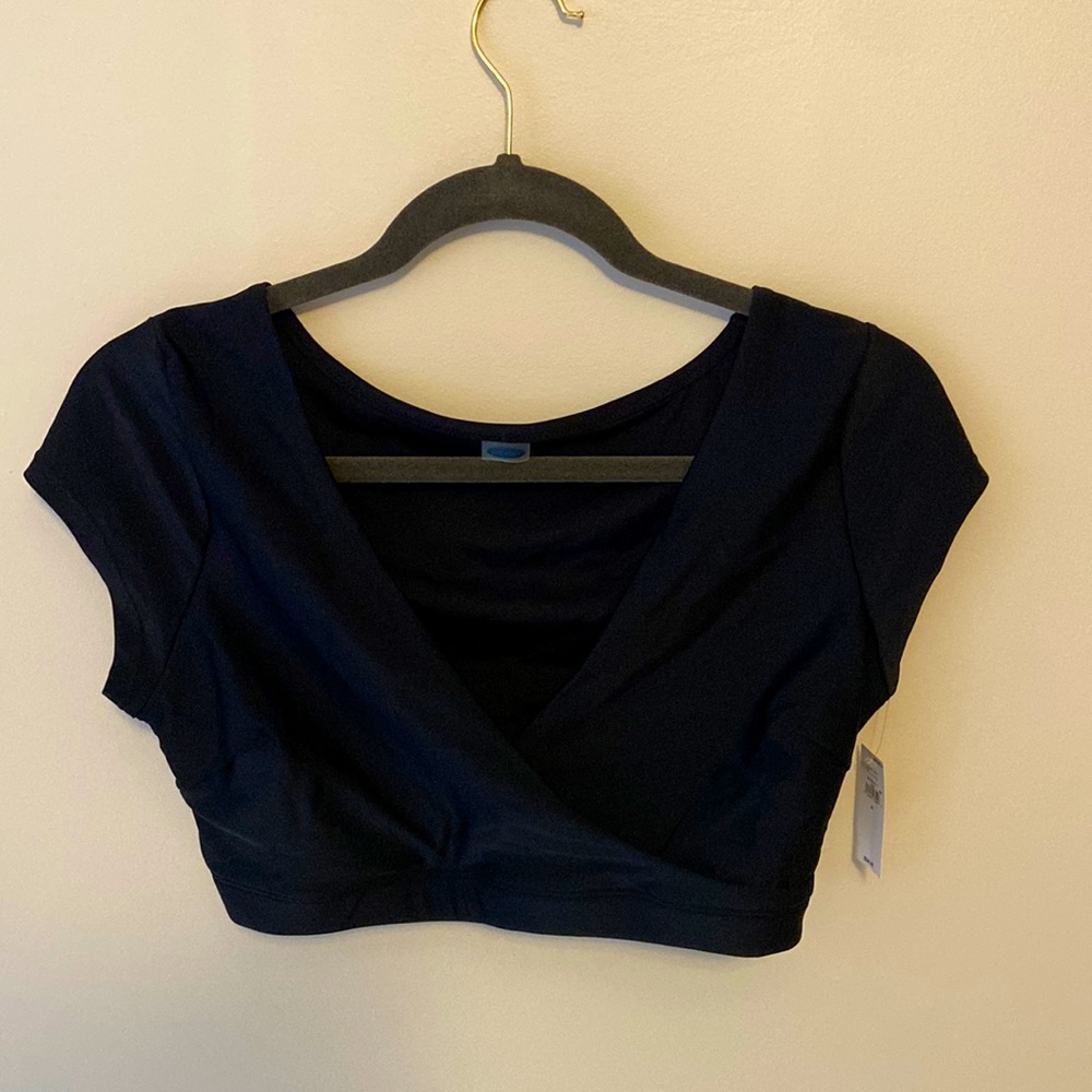 NWT Old Navy sports top.